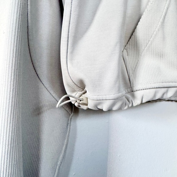✨ Lululemon Scuba Funnel Neck Half Zip – Size 6 ✨ - Picture 7 of 10